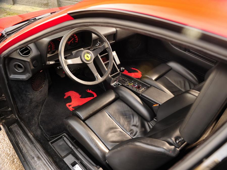 Интерьер Ferrari Testarossa 1986 года  (фото 17 из 30)